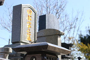 墓石の文字やイラストの施し お墓の作り方 選び方 日本石彫